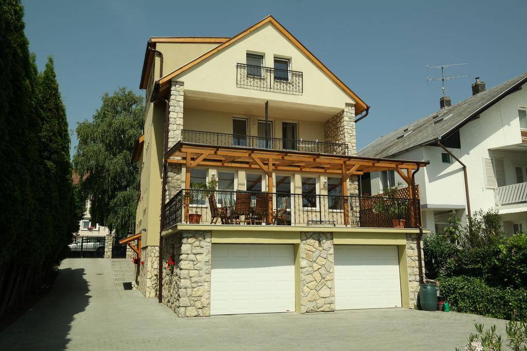 Deluxe Apartments Heviz Luaran gambar